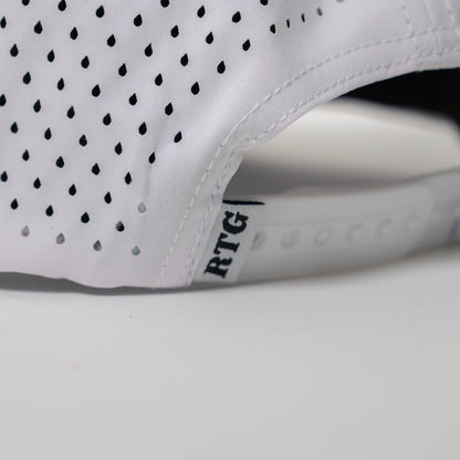 Fairway Performance Cap | Black & White