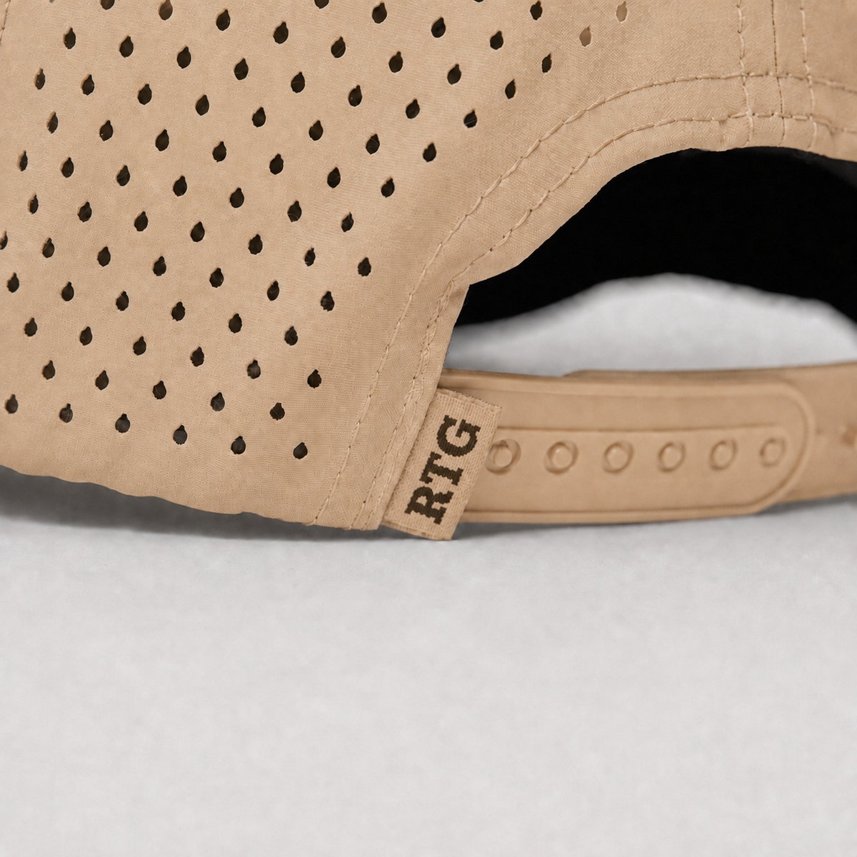 Fairway Performance Cap | Sand